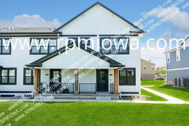 Primary Photo - 10097 Stark Dr