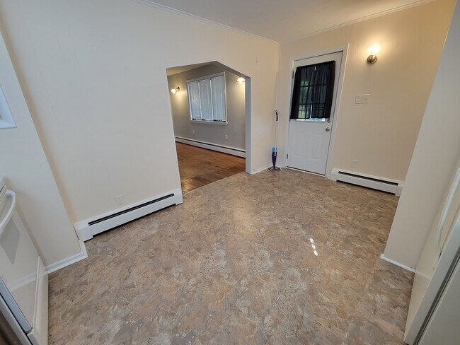 Building Photo - 56 Rebecca St