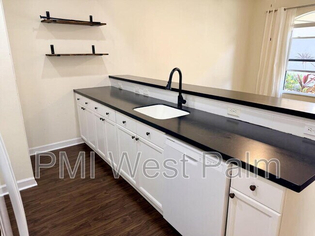 Building Photo - 11973 Sturbridge Ln