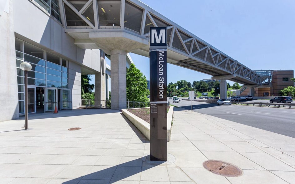 Walk to Metro - 1581 Spring Gate Dr