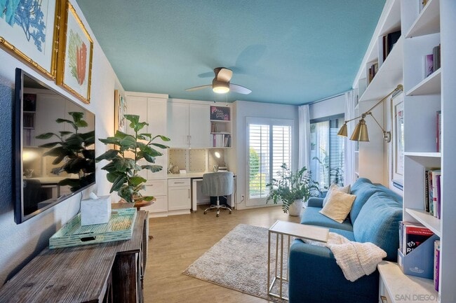 Building Photo - 1043 Freedom Ct
