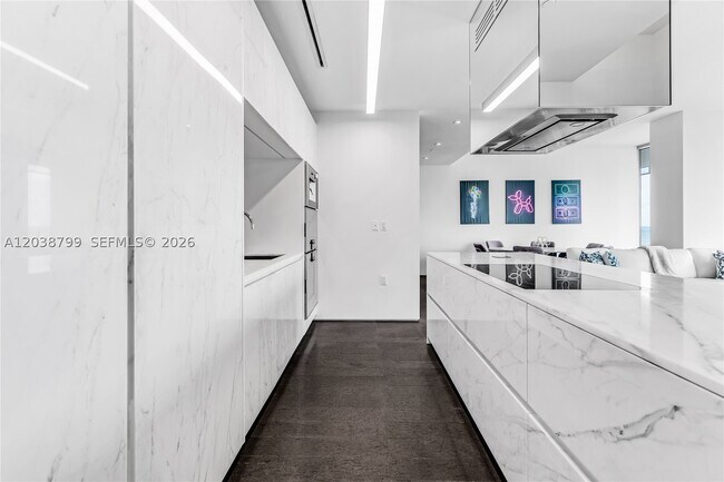 Building Photo - 120 Ocean 700