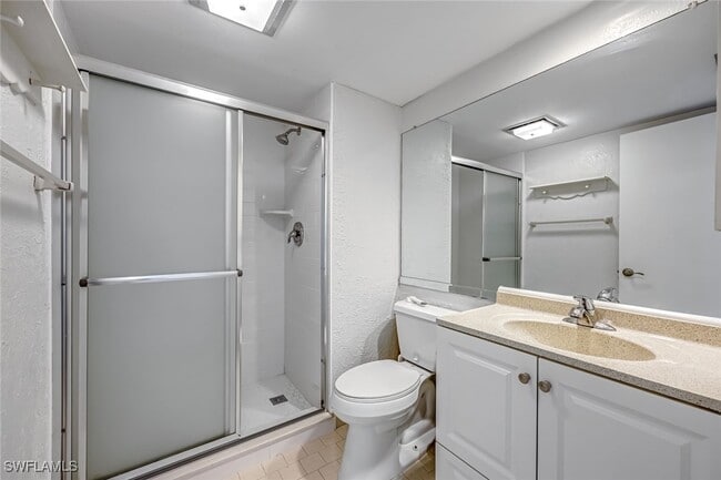 Building Photo - 537 Lake Louise Cir