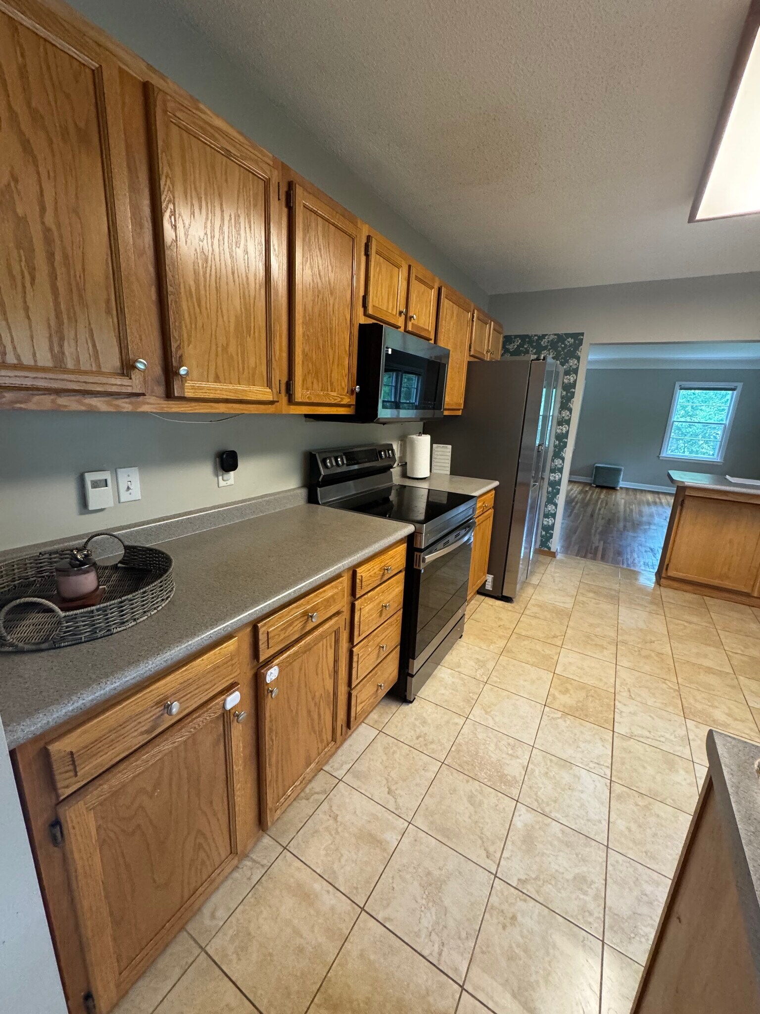 Building Photo - 4760 Dominick Dr