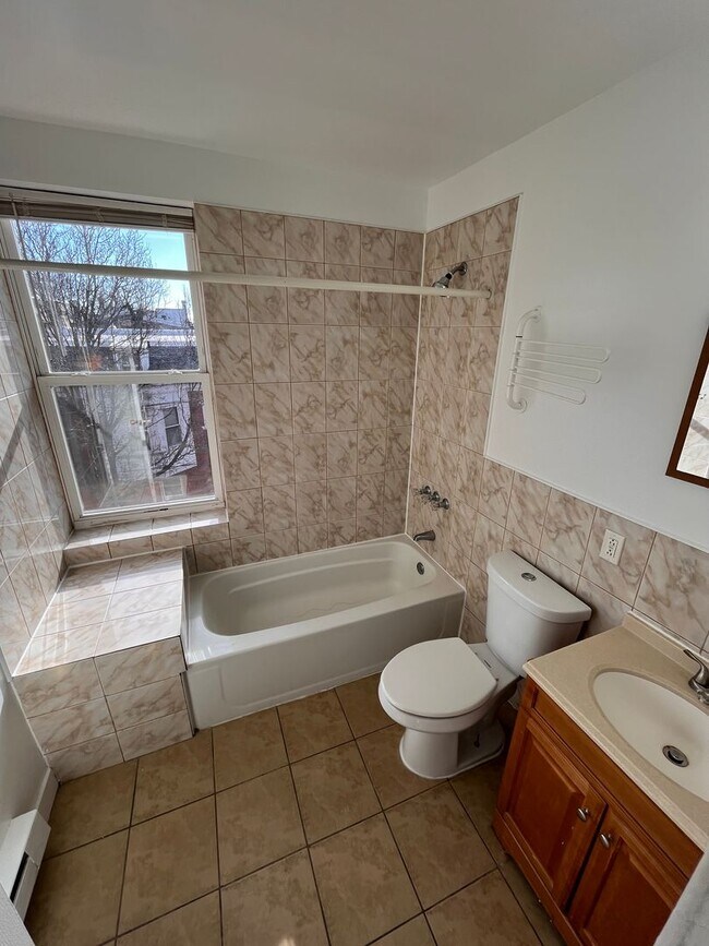 Building Photo - 253 S 51st St