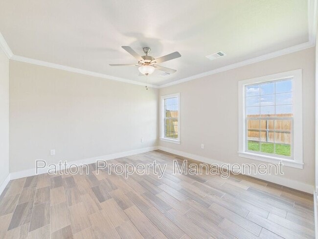 Building Photo - 9780 Elite St