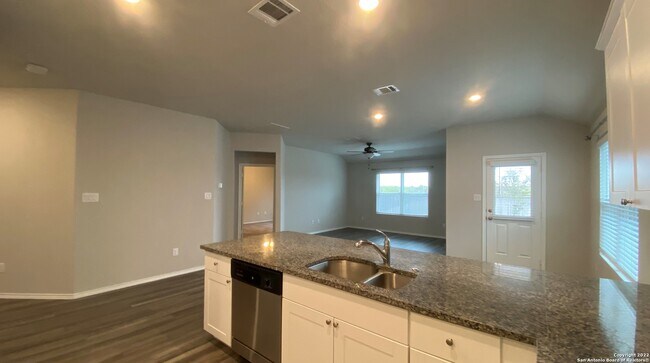 Building Photo - 10410 Waverunner-