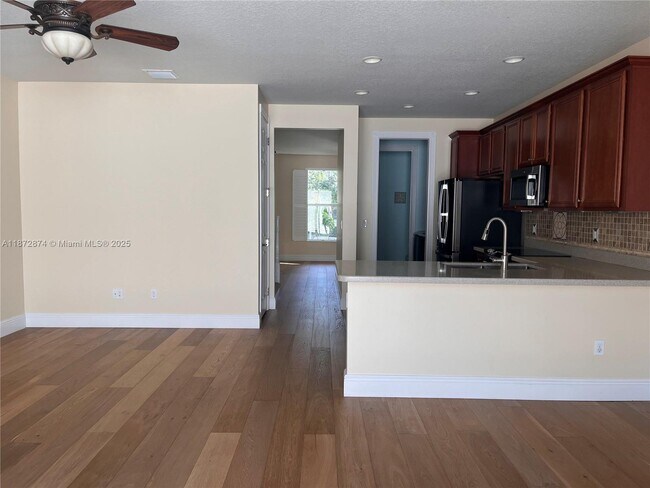 Building Photo - 1169 Islamorada Dr