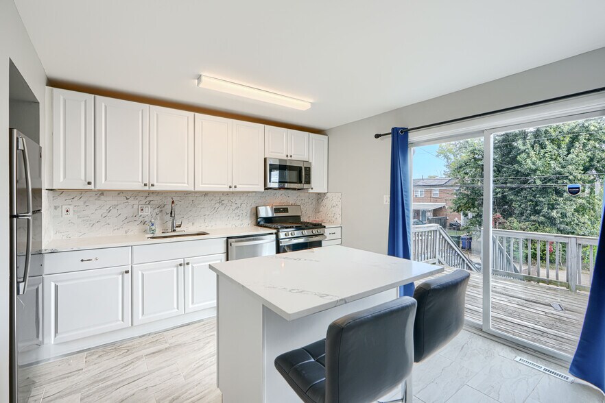 Building Photo - 631 Charraway Rd