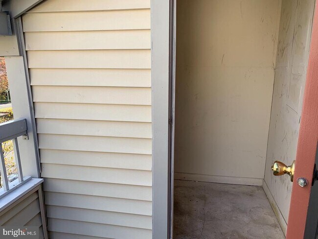 Building Photo - 106 Lassen Ct