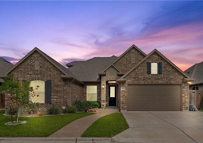 Building Photo - Welcome to the Largest Home in Rancho Vist...