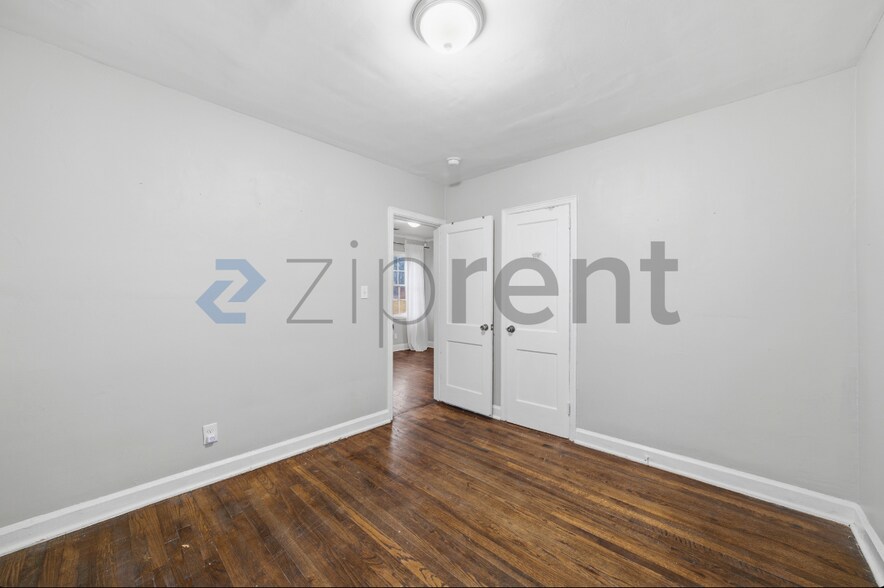 Building Photo - 1534 Beatie Ave SW