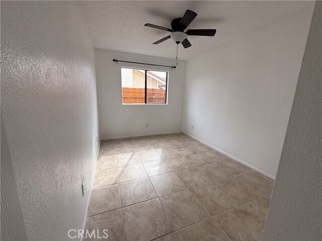 Building Photo - 25274 Woodcreek Ct