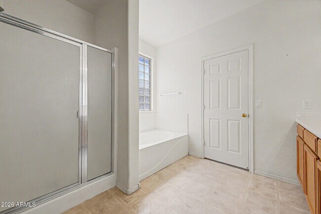 Building Photo - 3119 W Pleasant Ln
