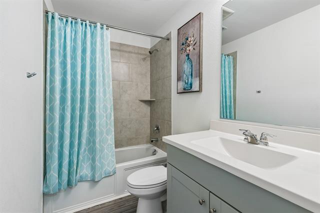 Building Photo - 4001 Fairmont Ln