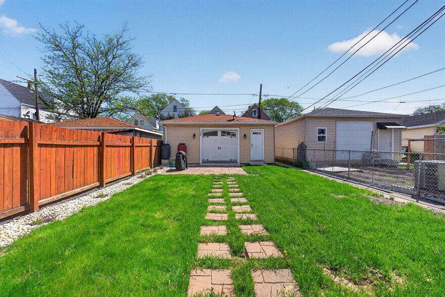 Building Photo - 4509 S Talman Ave