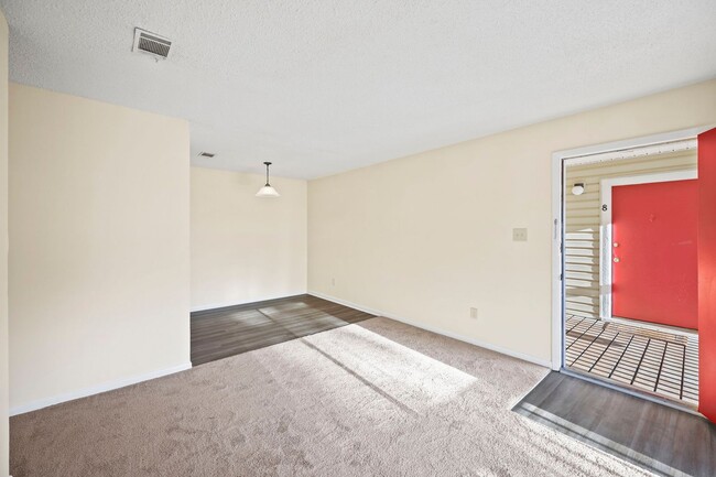 Interior Photo - Country Creek Apartments