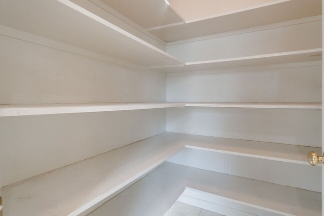 Building Photo - 9538 Fox Wind Ct