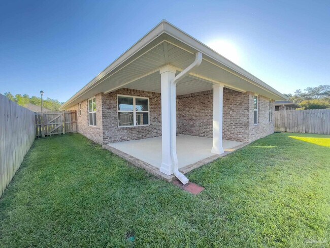 Building Photo - 12390 Pinfish Rd