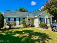 Building Photo - 1202 St Charles Cir
