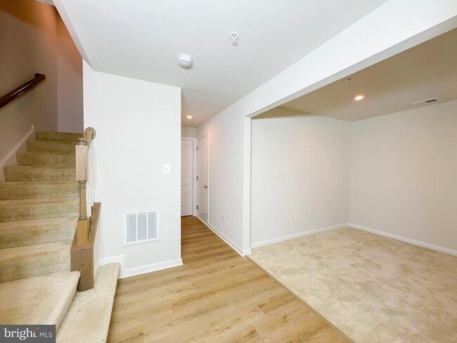 Building Photo - 72 Caswell Dr