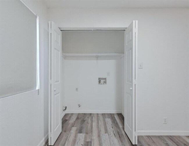 Building Photo - 2303 Cedrick Cove