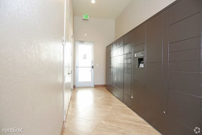 Building Photo - 1281 S Ulster St