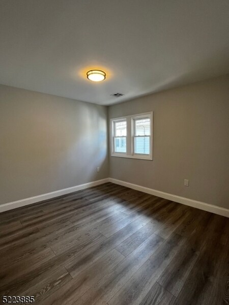 Building Photo - 1341 E 2nd St