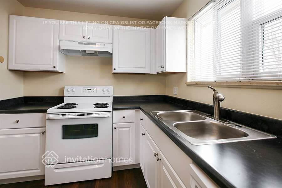 Building Photo - 2122 Truda Dr