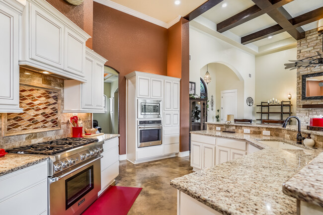 Building Photo - 1194 Vaquero Way