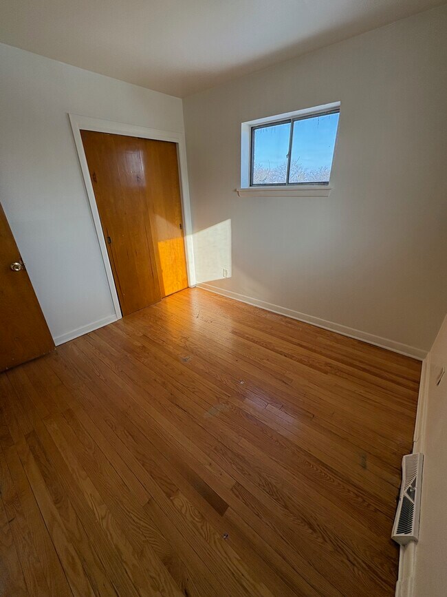 Building Photo - 9111 Northcrest Ln