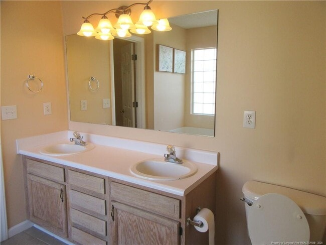 Building Photo - 300 Glen Allen St