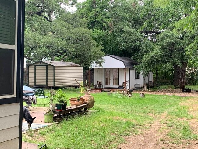 Building Photo - 4300 Mount Vernon Dr