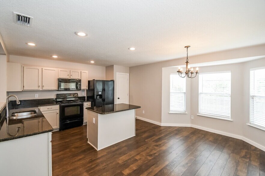 Building Photo - 2139 Fresco Dr