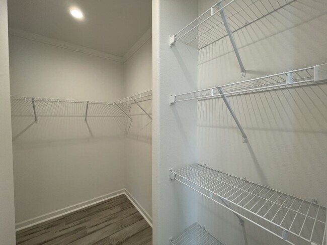 Building Photo - 409 Bimini