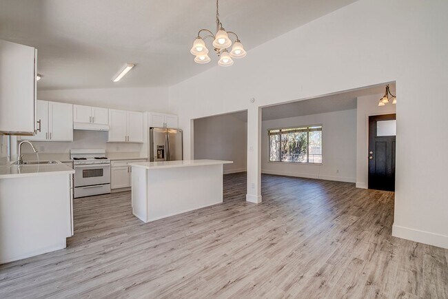 Building Photo - Status: Accepting Applications