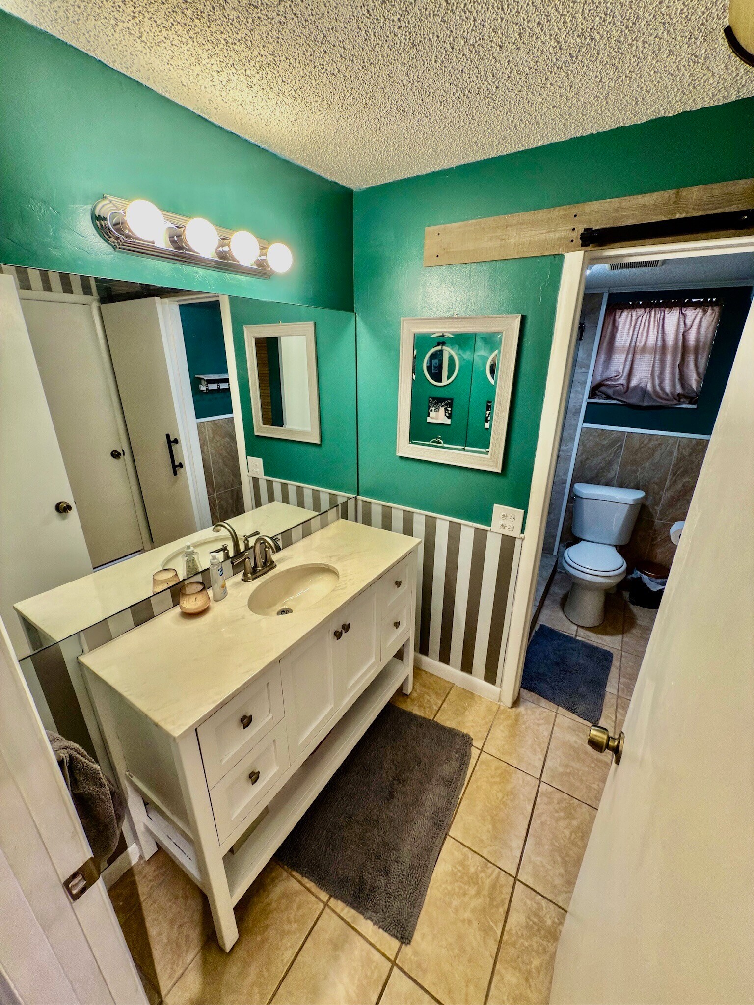 Building Photo - 7610 Stirling Rd