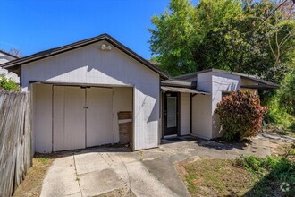 Building Photo - Tiny Guest House Efficiency