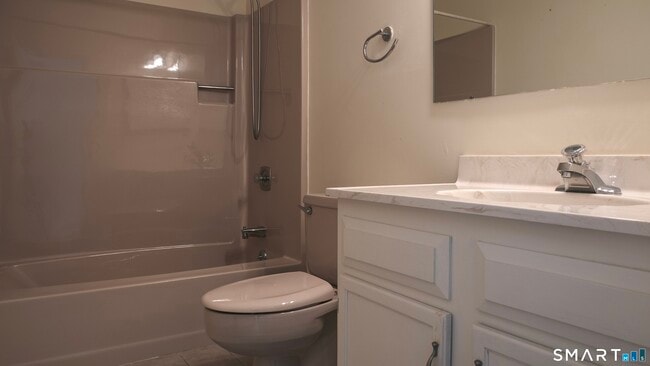 Building Photo - 23 Derbyshire