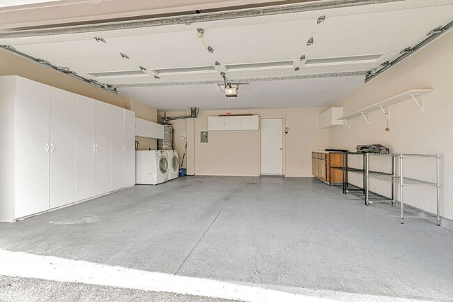 Building Photo - Cupertino Schools - Beautifully Updated Co...