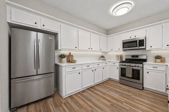 Building Photo - 12079 Maverick Dr