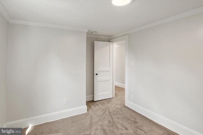 Building Photo - 2201 Alvin Ave