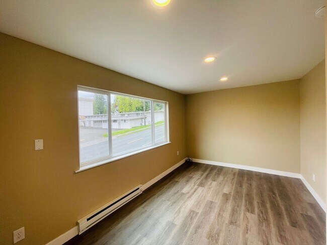 Building Photo - 1 Bedroom 1 Bathroom House, With Two Car Garage! $2095 per month