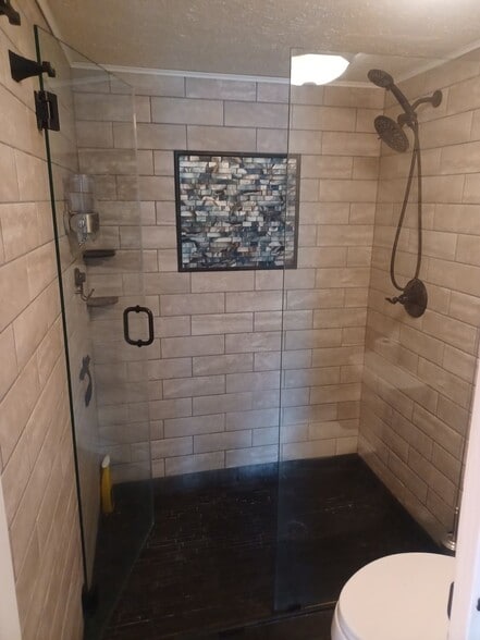 Building Photo - UPGRADED WATERFRONT END UNIT 3 BR / 2 BA Home With BOAT LIFT/ DOCK & OUTSTANDING VIEWS