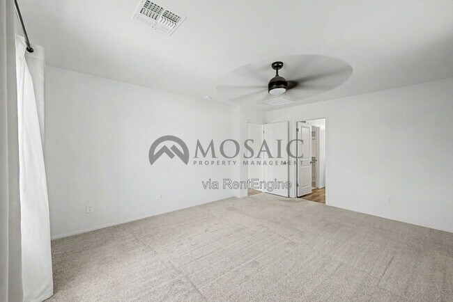 Building Photo - 1304 W Inca Dr