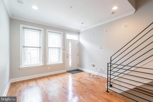 Building Photo - 2825 Agate St