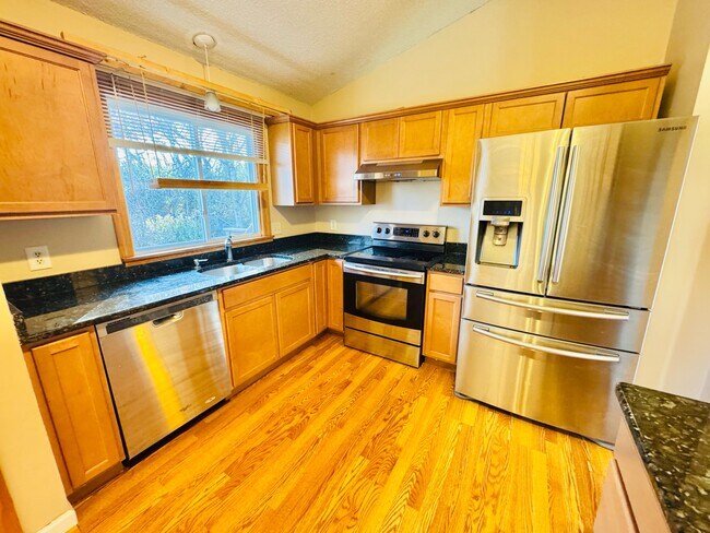 Building Photo - 3684 Falcon Way