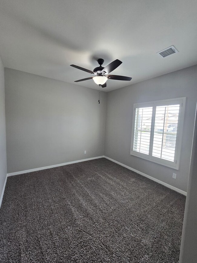 Building Photo - LUXURIOUS EASTSIDE HOME FOR RENT