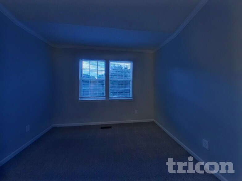 Building Photo - 149 Lantana Dr