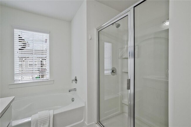 Building Photo - 2235 Mulsanne Dr